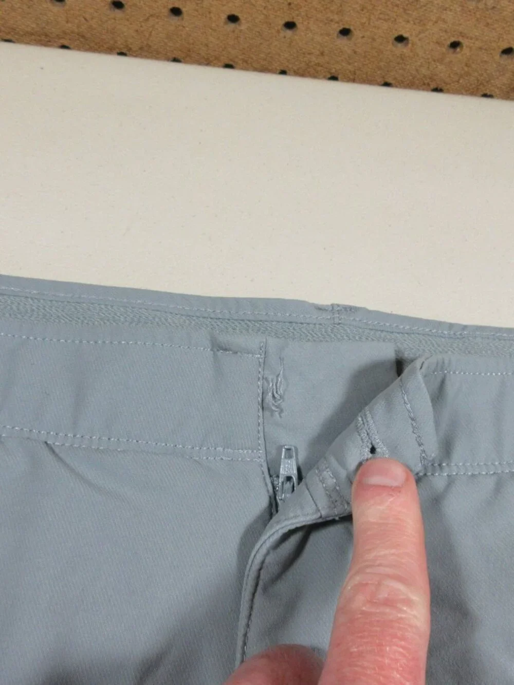 Under Armour mens solid gray stretch nylon Match Play golf pants 38x32